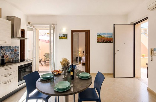 Marittima House | Corte dei Fiori Acquaviva Apartments