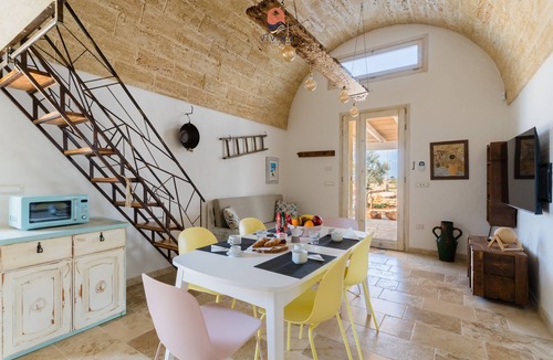 Ugento House | Corte Franca by Vivimy