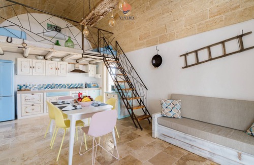 Ugento House | Corte Franca by Vivimy
