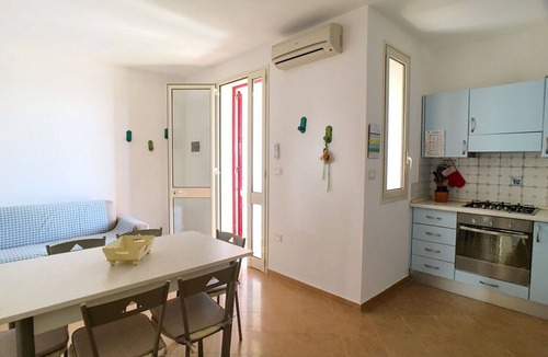 Torre Vado House | Cosy apartment in villa for 7 guests with A/C, WIFI, TV, terrace and pets allowed