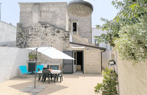 Morciano di Leuca Apartment | Cosy apartment for 4 guests with A/C, TV, patio and pets allowed