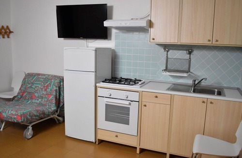 Peschici Apartment | Cosy apartment for 3 guests with A/C, TV and terrace