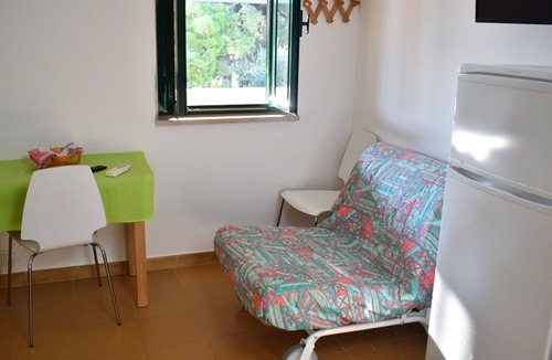 Peschici Apartment | Cosy apartment for 3 guests with A/C, TV and terrace