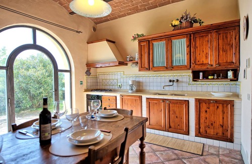 Tavarnelle Val di Pesa Apartment | Cosy apartment for 4 guests with WIFI, A/C, pool and panoramic view, close to Greve In Chianti
