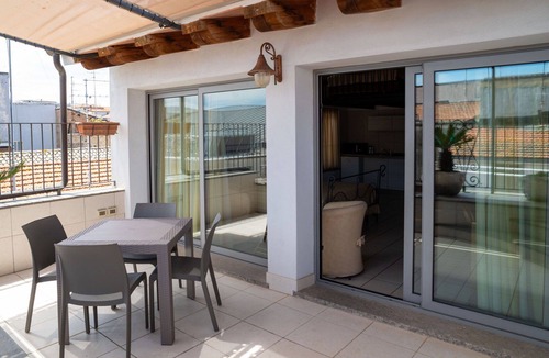 Ortona Apartment | Cosy apartment for 5 guests with A/C, TV, balcony and pets allowed