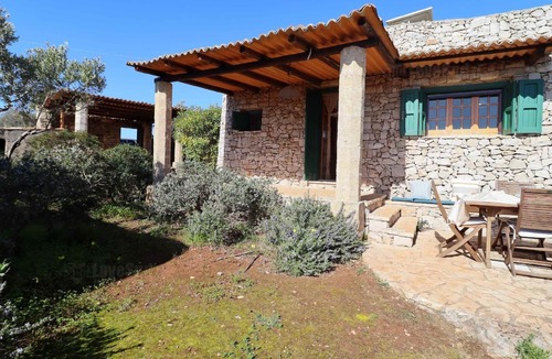 Patu House | Cottage sul mare 1 - Two Bedroom House, Sleeps 5