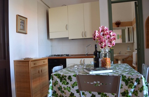 Torre dell'Orso Apartment | Cozy Apartment Near the Beach with Balcony