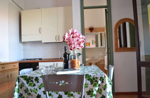 Torre dell'Orso Apartment | Cozy Apartment Near the Beach with Balcony