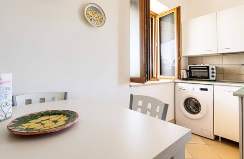 Agropoli House | Cozy home in Agropoli with house sea view