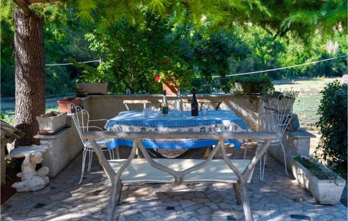 Catignano House | Cozy Home In Catignano With House A Mountain View