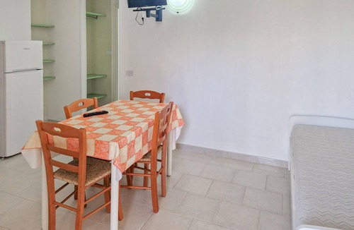 Defensola House | Cozy home in Vieste with outdoor swimming pool