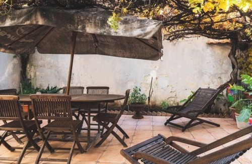 Vomero House | Deluxe Apartment with Garden in Vomero