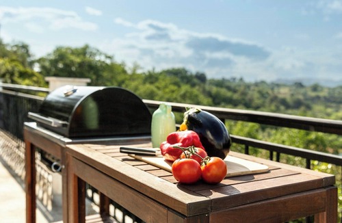 Pisticci House | Designer villa with panoramic pool and olive trees