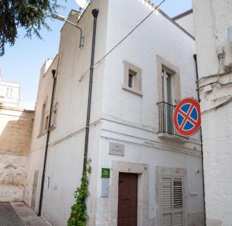 Gioia del Colle Apartment | Dimora del Castellano CASA SATURNO