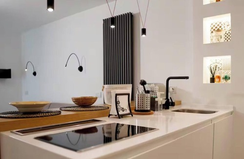 Bari City Centre Apartment | Doña Maria Holiday Home - Luxury Home with Jacuzzi in Bari Historical Centre