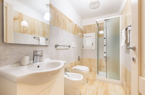 Lecce Bed & Breakfast | Double Room (Breakfast Included) at Dimora Le Tre Muse Charming Guesthouse in Lecce