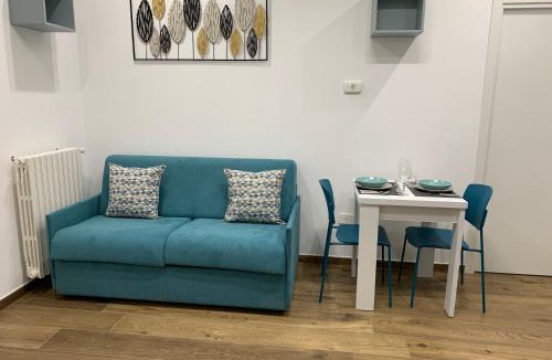 Manfredonia House | Downtown San Lorenzo