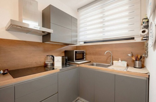 Municipio 2 Apartment | Elena's Garden Luxury Apartment