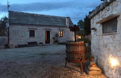 Locorotondo House | Five minutes from Locorotondo and Alberobello, cozy village of trulli and cummer