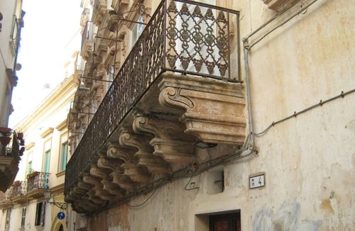 Gallipoli Historic Center Apartment | Gallipoli Palazzo Doxi Fontana historic home