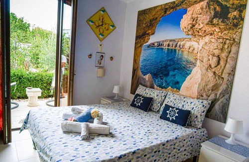 Bisceglie Bed & Breakfast | Garden view