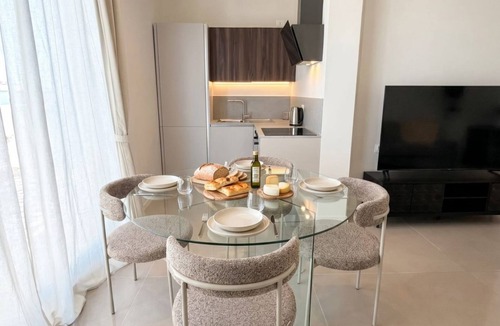 Municipio 2 Apartment | Gargasole DX Penthouse with Terrace & Stylish Interiors