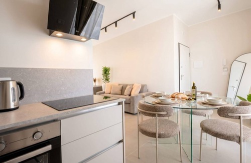 Municipio 2 Apartment | Gargasole DX Penthouse with Terrace & Stylish Interiors