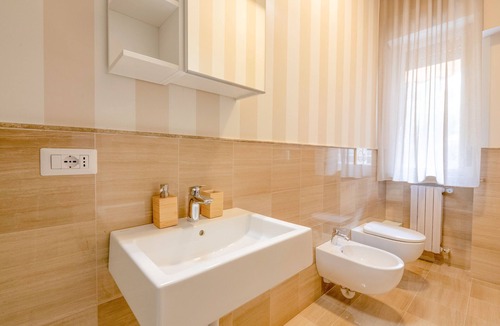 Municipio 2 Apartment | Gatsby - Jazz Age Dream