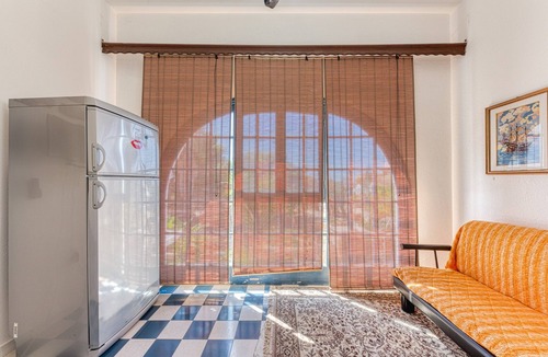 Torre Pali House | Girasole Apartment - Bright Stay near Torre Pali