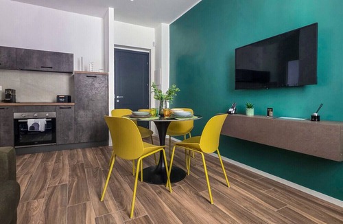 Manfredonia Apartment | Grey Pearl Suites - Green Pearl