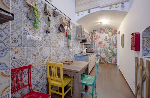 Taranto Apartment | GuestHost - Charming 74 sqm apartment, ideal for groups or families of up to 4 guests, located on the first floor of a building (a few steps to access/NO elevator).The accommodation is located in a very central area, just a few minutes’ walk from the