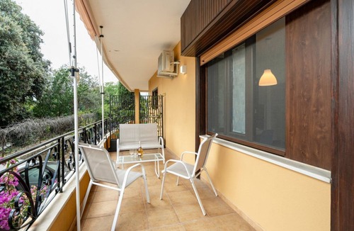 Bisceglie Apartment | GuestHost - Comfortable 40 sqm apartment, accommodating up to 4 people, located on the first floor of a small house without an elevator.The property is located on the Bisceglie seafront and offers enchanting sea views. The residential area is well-served
