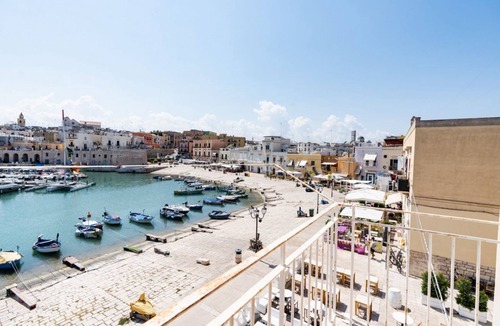 Bisceglie Apartment | GuestHost - Cozy 40 sqm ground floor apartment, perfect for two people.The property offers enchanting views of the sea and the port of Bisceglie and is perfectly located for exploring the city's most charming attractions. All main amenities and the neare