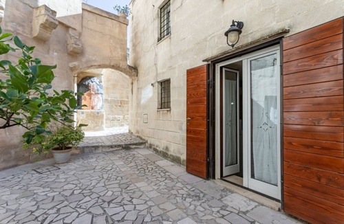 Sasso Barisano Apartment | GuestHost - Domus Tua