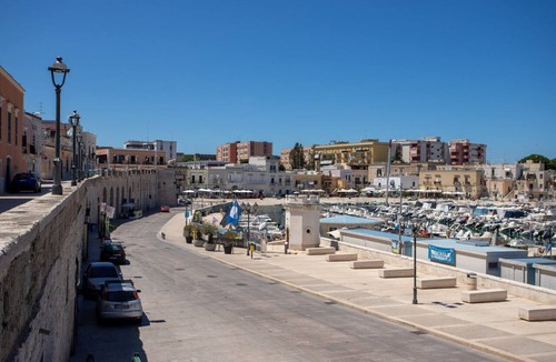 Bisceglie Apartment | GuestHost - Il Torrino al Porto Room