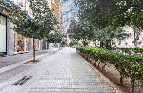 Ruggero Settimo House | GuestHost - Nice studio apartment of about 30sqm, able to comfortably accommodate up to 2 people, located on the seventh floor of a building with elevator. The property is located in the heart of the historic center of Palermo, in the Restricted Traffic