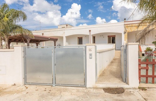 Marina di Mancaversa House | Holiday Home in Marina di Mancaversa