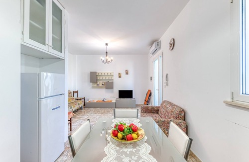 Santa Maria di Leuca House | Holiday Home 'E Case E Leviche' with Sea View, Wi-Fi and Air Conditioning