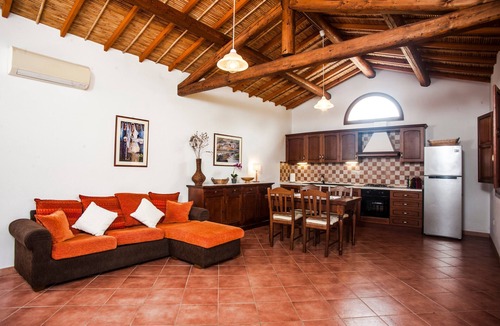 Teulada House | Holiday Home "Asfodeli" with Wi-Fi, A/C & Garden