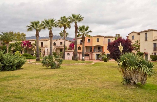 Pula Apartment | Holiday Home in Pula with Pool