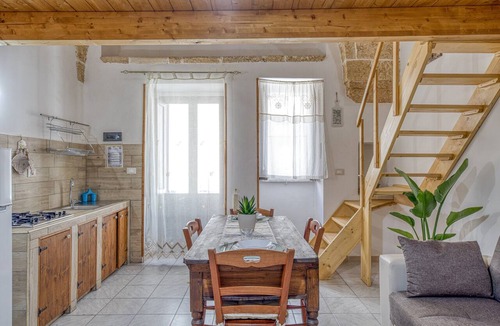 Morciano di Leuca House | Holiday Home 'Antica Dimora' with Shared Terrace and Garden