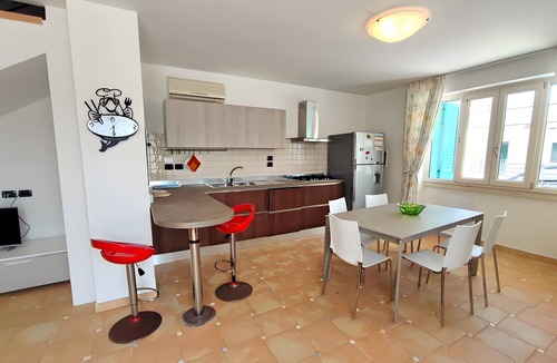 Torre San Giovanni House | Holiday Home 'Villetta A 200 Mt Dalle Spiagge' with Private Garden and Air Conditioning