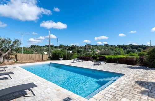 Ceglie Messapica Villa | Holiday Home 'Villa Montevicoli' with Private Pool, Terrace and Wi-Fi