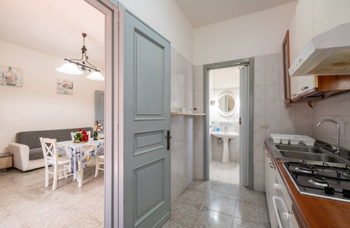 Porto Cesareo House | Holiday Home 'Via Beethowen' with Sea View, Wi-Fi and Air Conditioning