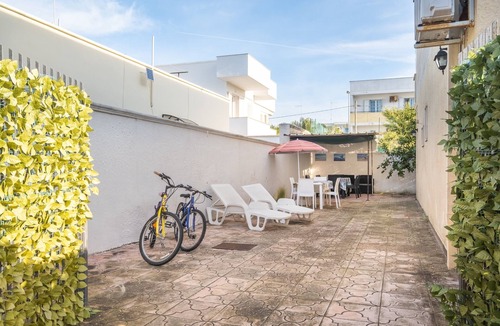 Porto Cesareo House | Holiday Home 'Via Beethowen' with Sea View, Wi-Fi and Air Conditioning