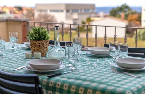 Lu Bagnu House | Holiday Home "Villa Pitti" with Sea View, Terraces and Wi-Fi