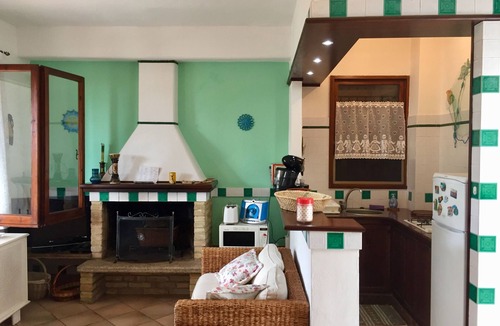 Santa Margherita di Pula House | Holiday house in Sardinia at La Perla Marina sandy beach front