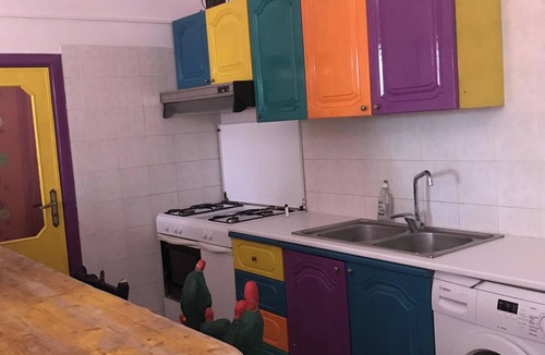 Frigole House | House - Sleeps 5 - Pets Ok - Parking