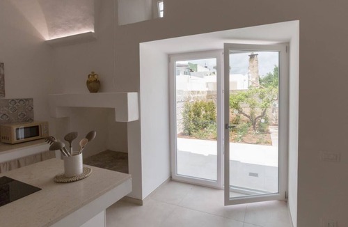 Felline House | HUNDRED LEAVES the village mansion with private garden