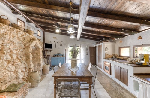 Racale Apartment | 'Il Trullo - Tia Maria Country Inn' with Hot Tub